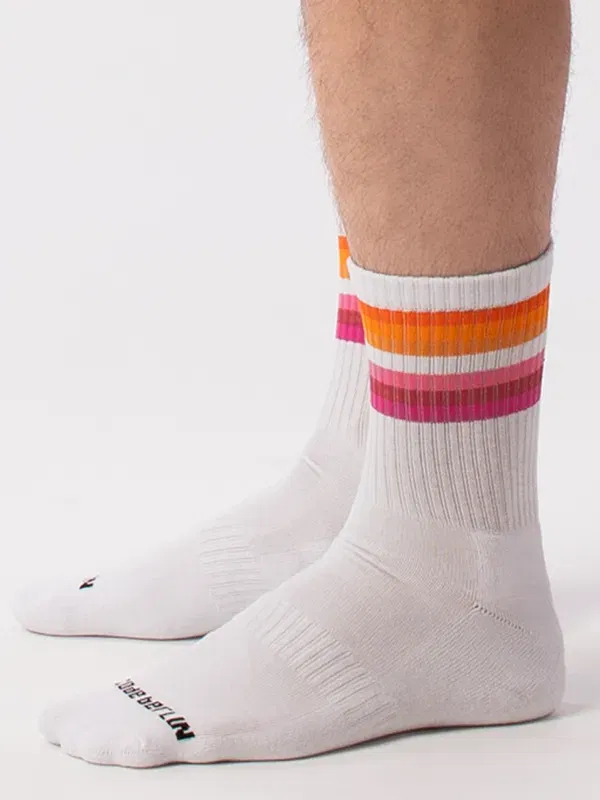 calcetines Barcode Berlin Half Socks Lesbian blancos con franjas naranja rosa y fucsia
