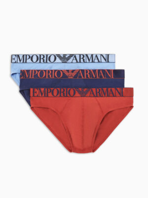 Pack de 3 slips Emporio Armani 4F726 en azul claro, azul oscuro y rojo, con detalles de la banda elástica contrastante