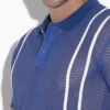 primer plano polo Code 22 Openwork azul diseño rejilla