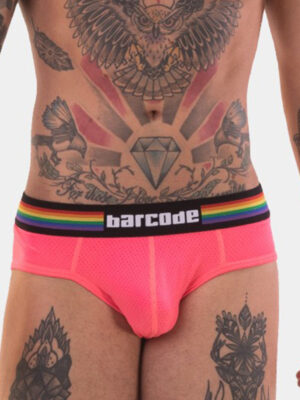 Slip Barcode Pride Rosa con cintura arcoíris y diseño en malla transpirable, vista frontal. para xxxmadrid.com