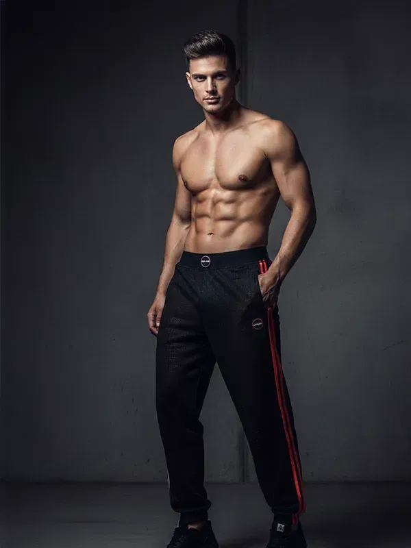 Shalvar Pants Barcode Berlin Leo Negro-Rojo