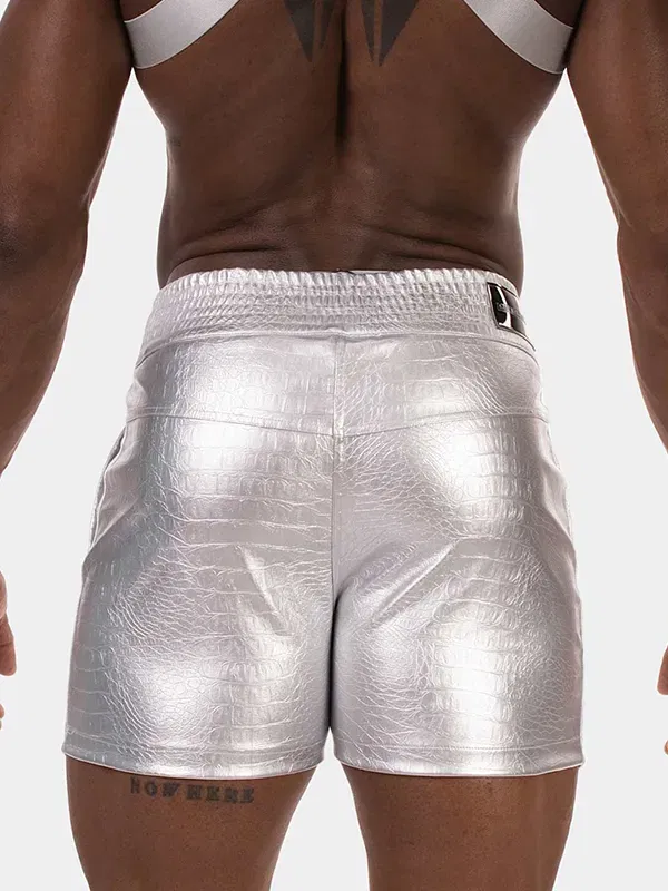 vista trasera short plateado efecto piel aligator Barcode Berlin