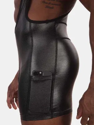 detalle bolsillo lateral singlet negro Bazo Army con móvil