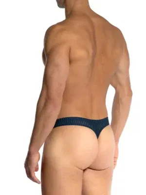 Vista posterior del ministring Olaf Benz RED2504, destacando el eje de estabilización ultradelgado y el diseño de fricción cero en el tren inferior.