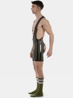 Singlet Barcode Berlin Versos Efecto Cuero Army