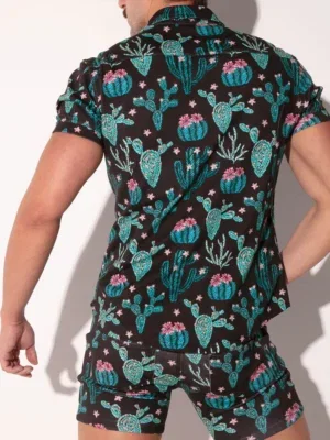 Vista trasera de camisa Iconic Slim Fit Cactus negra Code 22