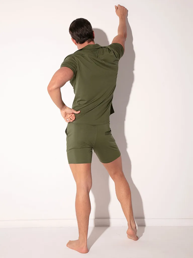 Vista trasera completa con canesú y tejido Silken khaki liso, Camisa Code 22 Silken Khaki, Code 22