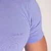 Detalle frontal de pecho con logo CODE 22 bordado en tonal, Camiseta Code 22 Essential Powder Blue, Code 22