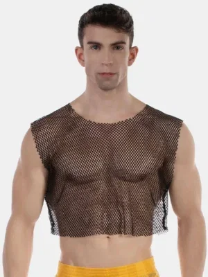 Modelo de frente con crop top hombre negro Spark de Barcode Berlin