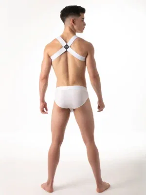 Vista trasera del Pack Slip y Arnés Leader Essentials Blanco con espalda en X y trasera cerrada