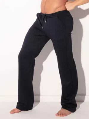 Vista lateral derecha pantalón largo Code 22 Medley azul marino de corte recto