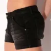Pantalón corto vaquero negro Code 22 de perfil derecho con corte muy corto