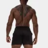 Vista trasera del short deportivo negro Luka de Barcode Berlin