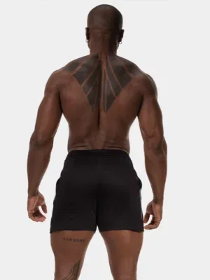 Vista trasera del short deportivo negro Luka de Barcode Berlin