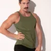 Camiseta de tirantes Code 22 Train canalé khaki, vista semilateral con ajuste limpio