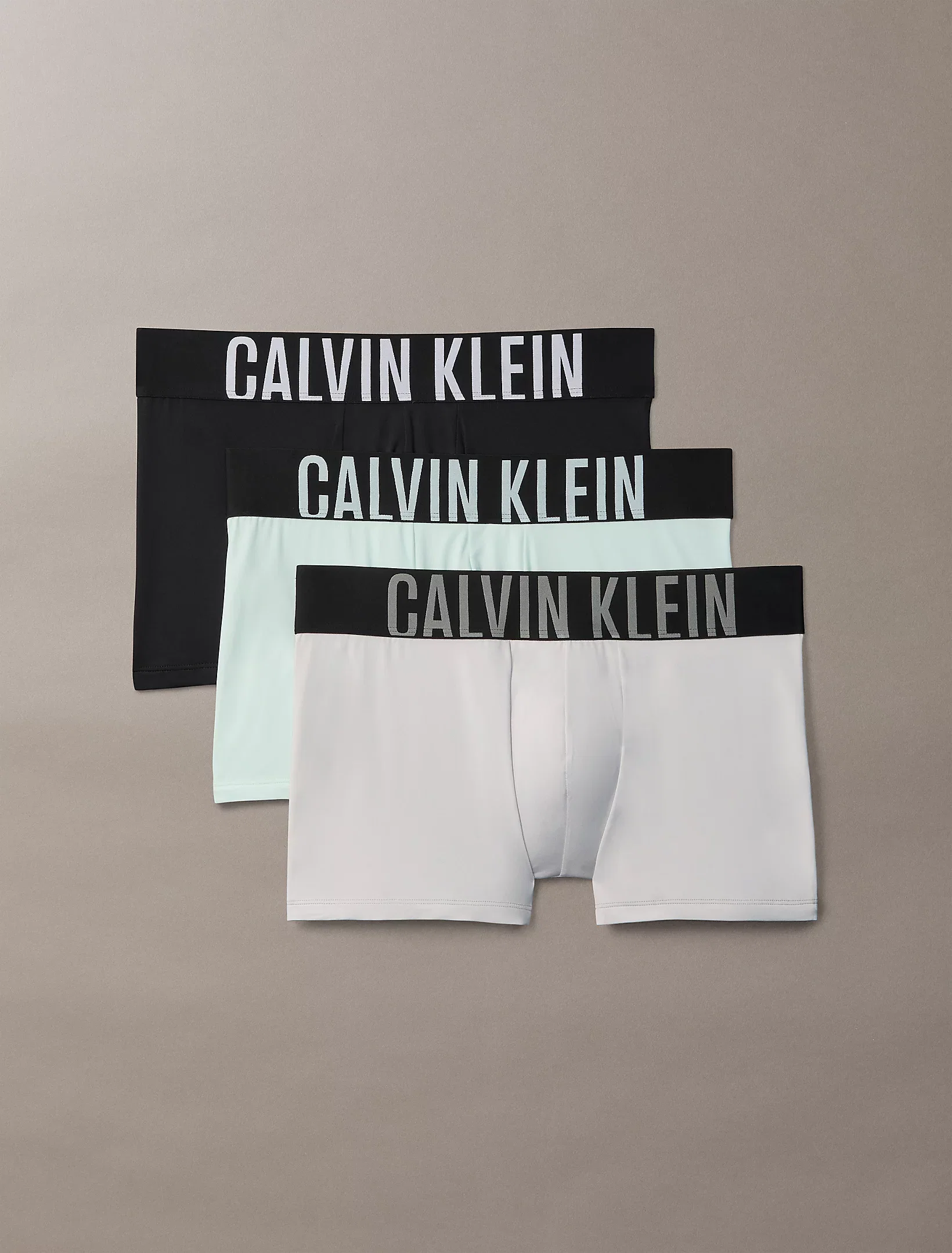 Pack 3 Boxers Calvin Klein Intense Power Micro 4UW en black glacier mist y moon mist.