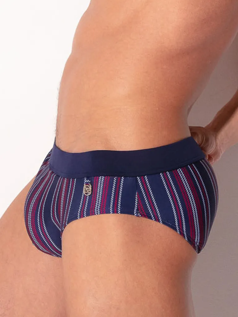 Primer plano lateral trasero de la raya marinera, bañador slip push up Code 22 Paris
