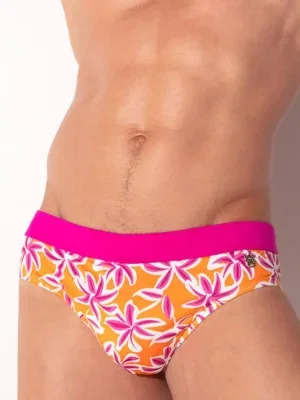 Primer plano frontal de la cintura a contraste, bañador slip push up Code 22 San Diego