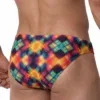 Vista trasera lateral de slip Hip Brief Manstore M2577 Party con estampado geométrico multicolor