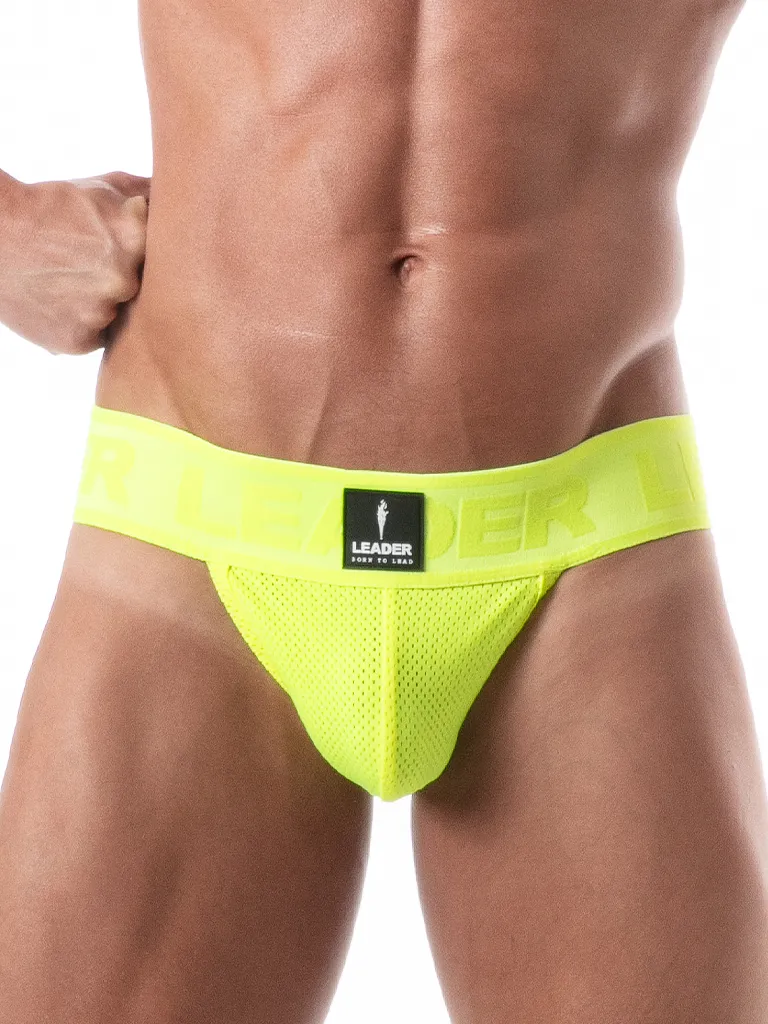 Vista frontal del Suspensorio Leader Sport Mesh Amarillo Neón con bolsa de mesh perforado y parche LEADER Born To Lead negro sobre cinturilla neón.