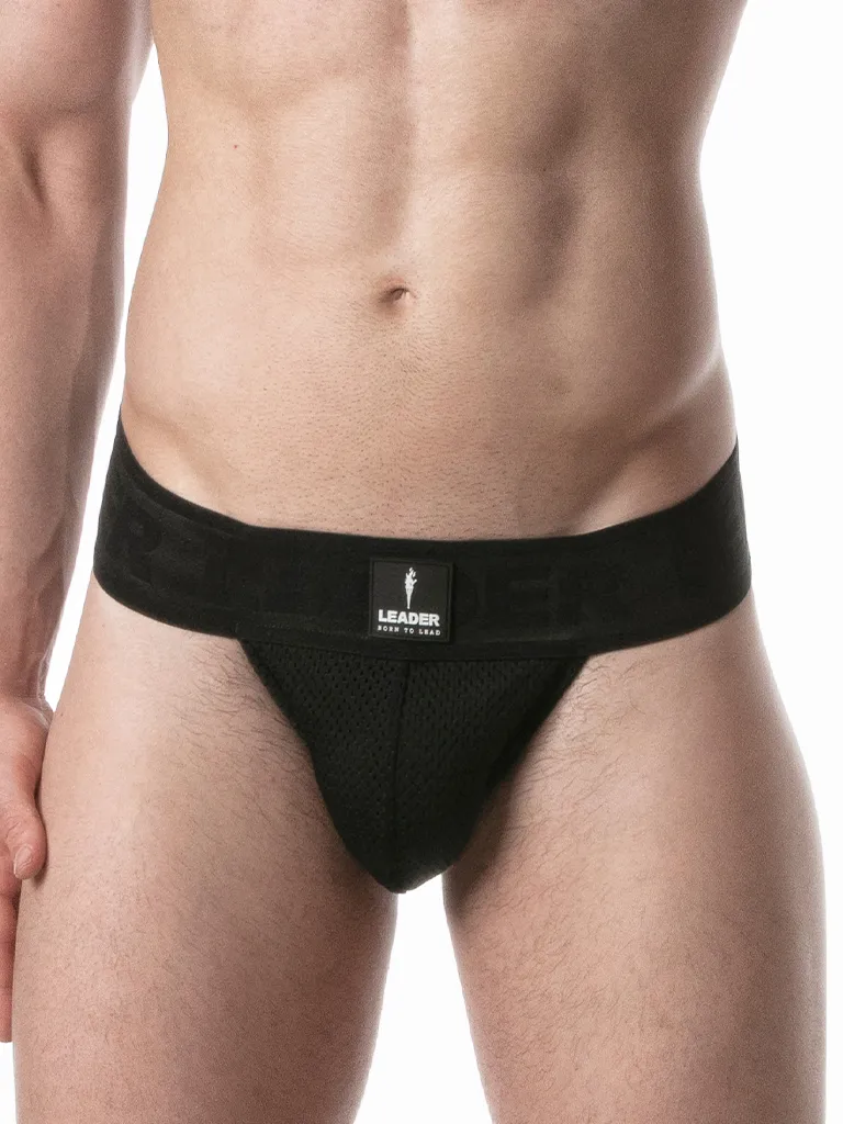 Vista frontal del Suspensorio Leader Sport Mesh Negro con bolsa en tejido mesh perforado y parche LEADER Born To Lead blanco en cinturilla.