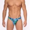 Vista frontal de tanga Olaf Benz RED2559 Blue Flower con estampado floral en azul cobalto, turquesa y verde