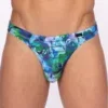 Vista frontal de tanga Olaf Benz RED2559 Blue Flower con estampado floral en azul cobalto, turquesa y verde
