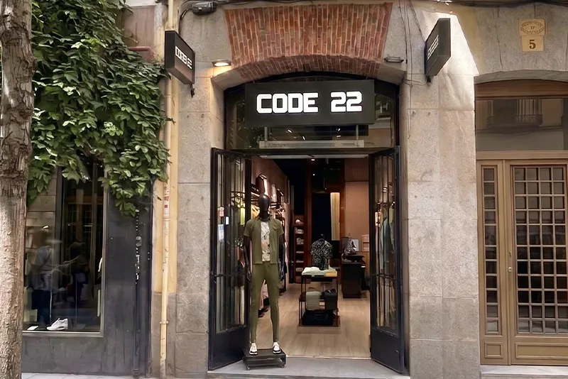Fachada franquicia oficial Code 22