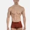 Modelo de frente con boxer óxido de canalé Stellan de Barcode Berlin