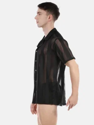 Vista lateral de la camisa de rejilla negra de manga corta Zeno de Barcode Berlin