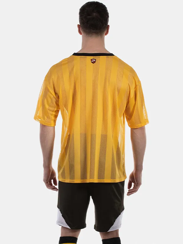 Espalda de la camiseta de rejilla amarilla y negra Aksel de Barcode Berlin