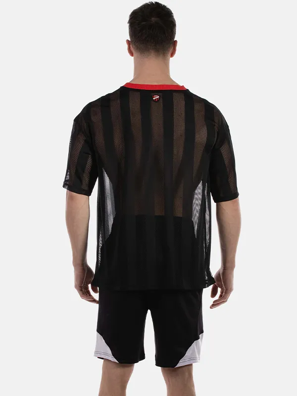 Espalda de la camiseta de rejilla negra y roja Aksel de Barcode Berlin