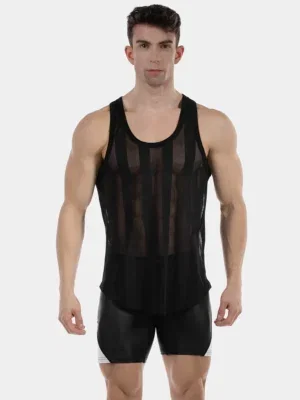 Hombre de frente con camiseta de tirantes de rejilla negra Tobías de Barcode Berlin
