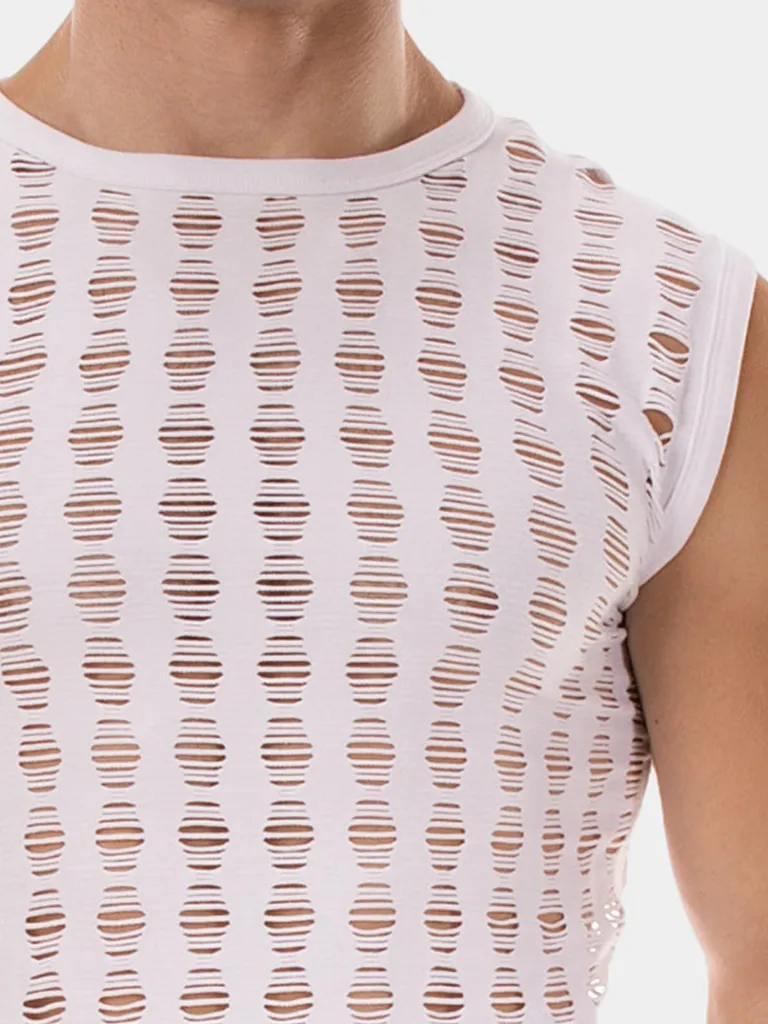 Detalle del tejido perforado de la camiseta de tirantes blanca Vinny de Barcode Berlin