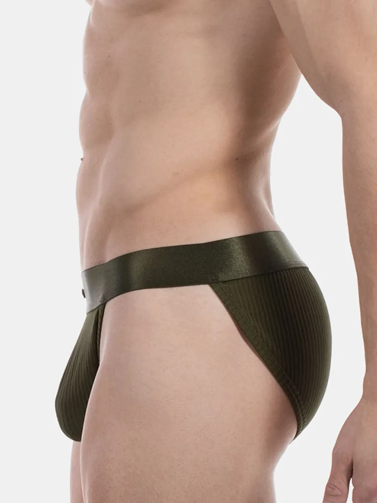 Vista lateral del slip bikini army Viggo de Barcode Berlin con tiro bajo