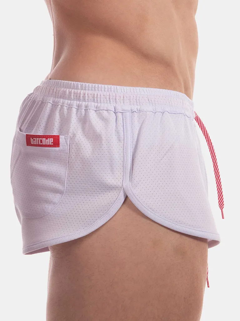 Vista lateral del short Costa blanco de Barcode Berlin con bajo curvado