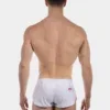 Vista trasera del short deportivo blanco Costa de Barcode Berlin