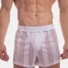Detalle frontal del short de rejilla blanco Mikkel de Barcode Berlin