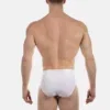 Vista trasera del slip blanco Caspian de Barcode Berlin con cobertura completa