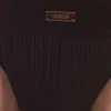 Modelo de frente con tanga hombre negro Julian de Barcode Berlin