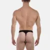 Vista trasera del tanga hombre negro Julian de Barcode Berlin con cobertura mínima